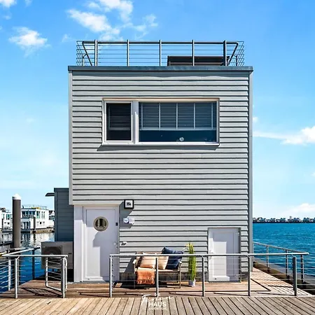 Schwimmendes Haus Aloha *