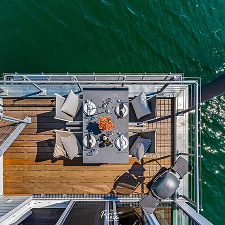 Schwimmendes Haus Aloha Holiday home Olpenitz